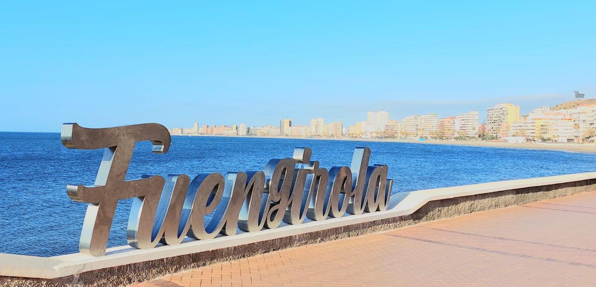 Apartamento Frente Al Mar Paz Y Relax Фуeнхирола Екстериор снимка